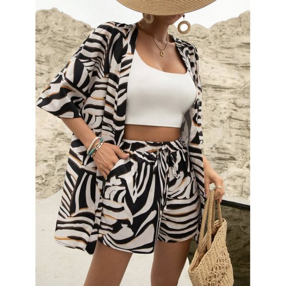 tan black Zebra Striped Blouse & Knot front shorts 2 piece coord set - Picture 6 of 6